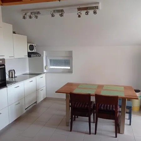 Lavanda Apartman *